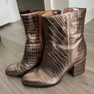 Vionic Bronze Croc-Embossed Harper Leather Boot - Sz 8